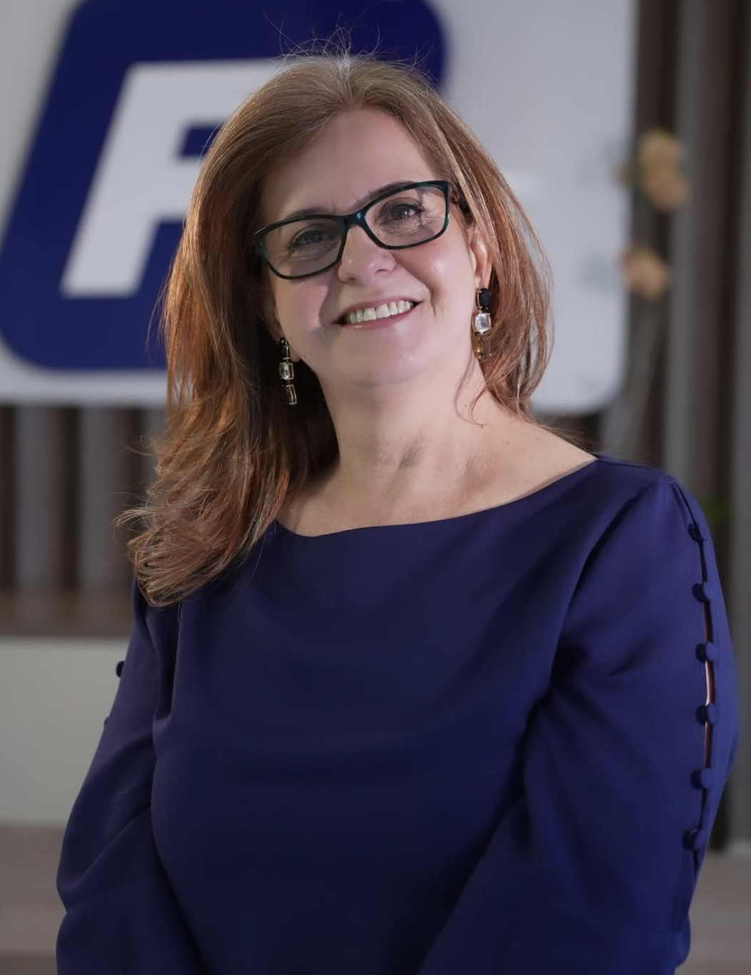 Fabiola Borghetti especialista em consórcio imobiliário FIPAL em Cascavel PR